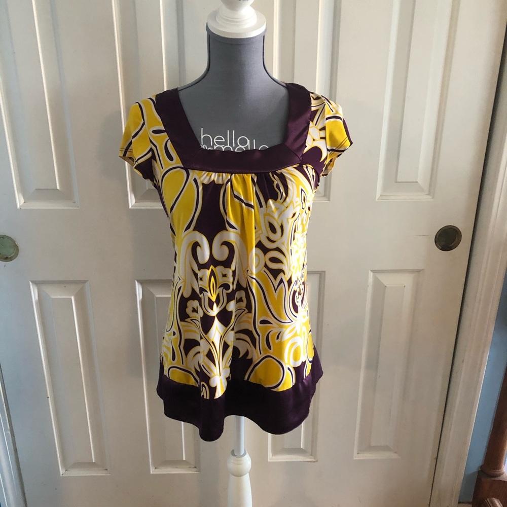 Women’s short sleeve purple/yellow shirt